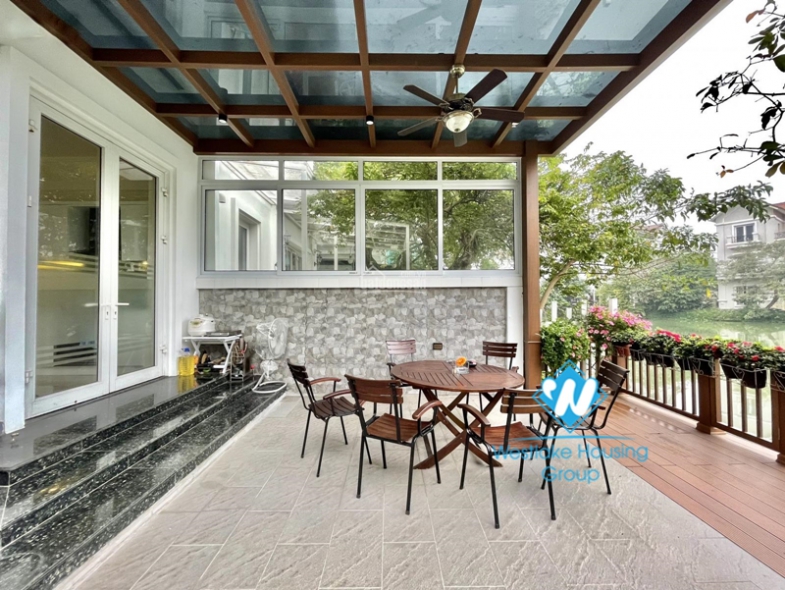 Beautiful 4 bedrooms villa for rent in Vinhome Riverside near BIS international school